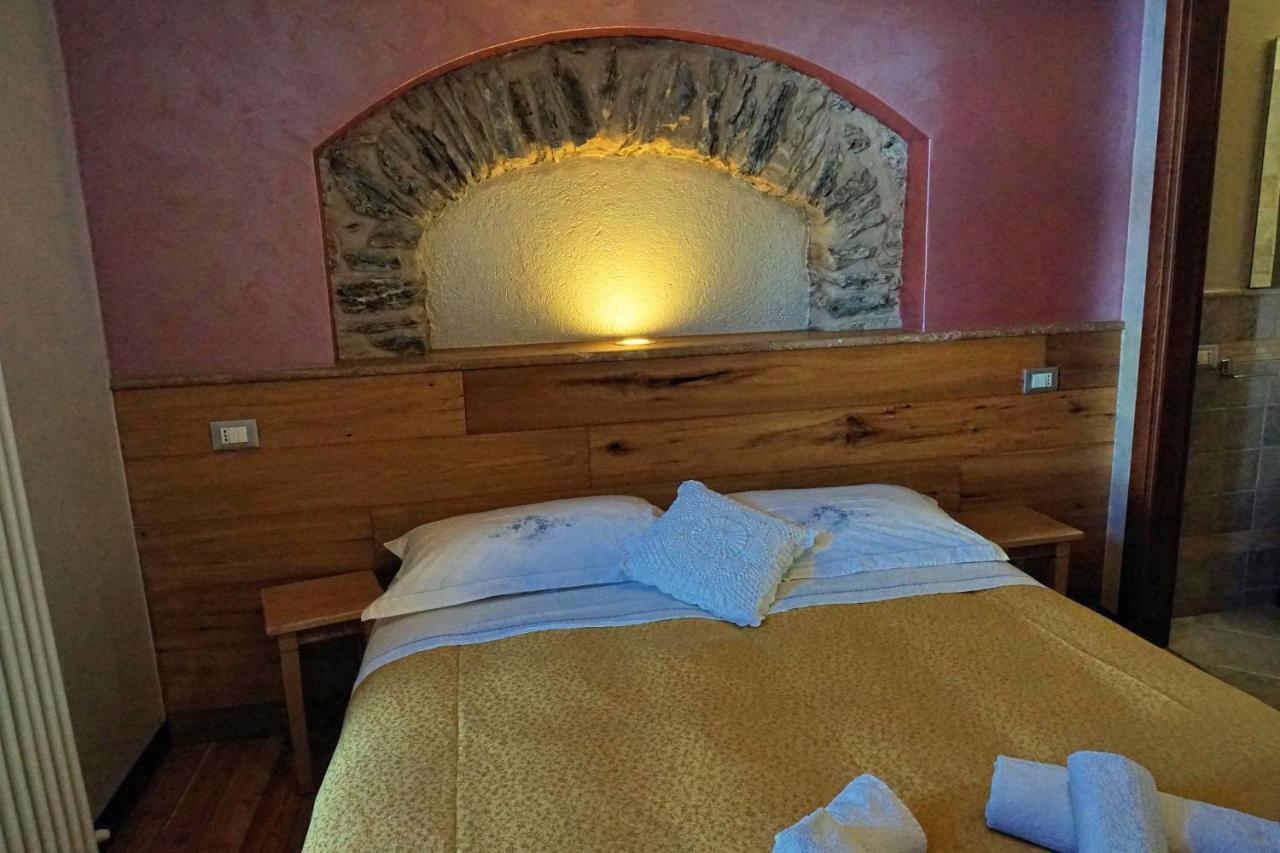 Pensione Albergo Diffuso Ceaglio Valle Maira Мармора Екстериор снимка